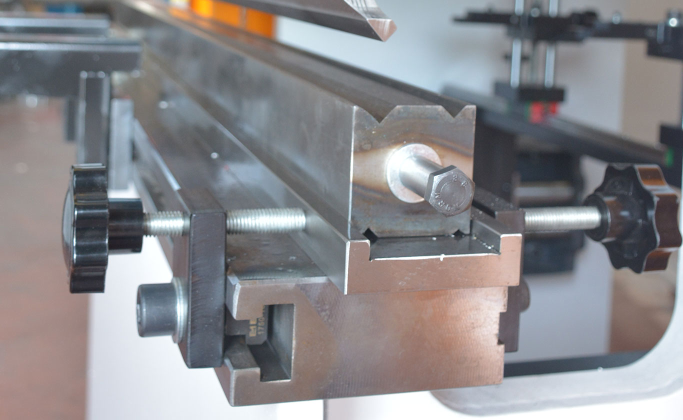 Abkant Pres Kalıpları ile Sac İşlemede Kusursuz Sonuçlar ve Yüksek Verim